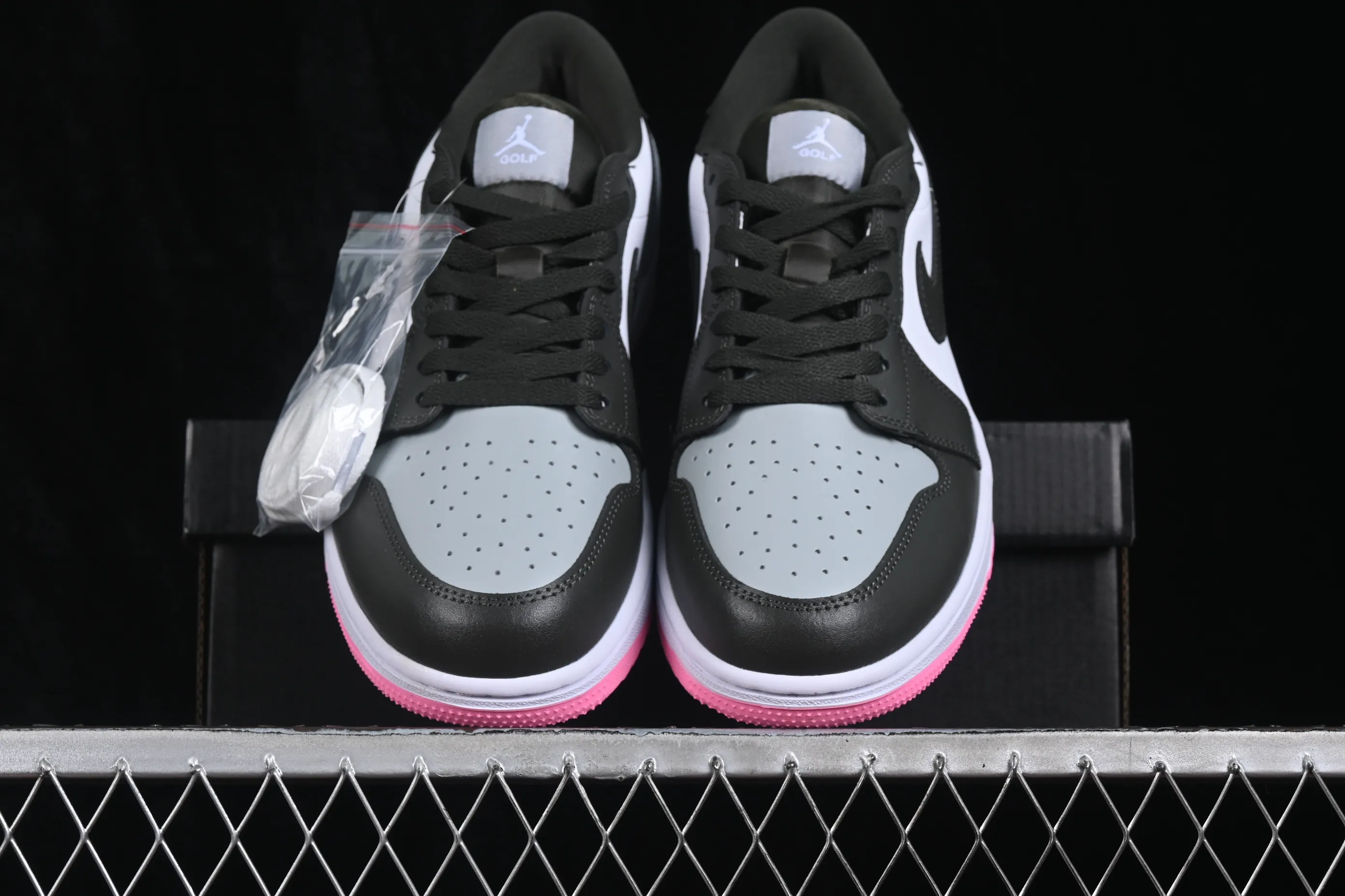 All Categories Air Jordan Jordan Series Basketball Shoes Air Jordan 1 Low Air Jordan 1 Low AJ1 Joe 1 Black Gray Pink Low-top Retro Culture Basketball Shoes DD9315-119
